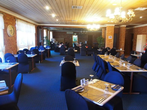 Cobar Town & Country Motor Inn - Hotel NSW 2