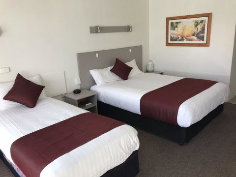 Cobb Inlander Motel - Hotel NSW 0