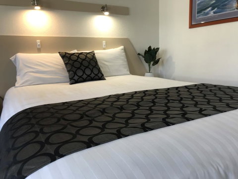 Cobb Inlander Motel - Hotel NSW 3