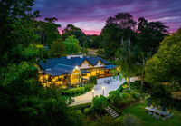 Book Oakbank Accommodation Vacations Hotel NSW Hotel NSW