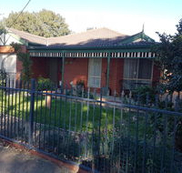 Cobram Cottage - Hotel NSW