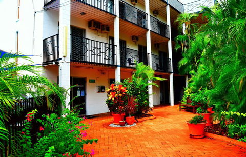 Coconut Grove Holiday Apartments - Hotel NSW 1