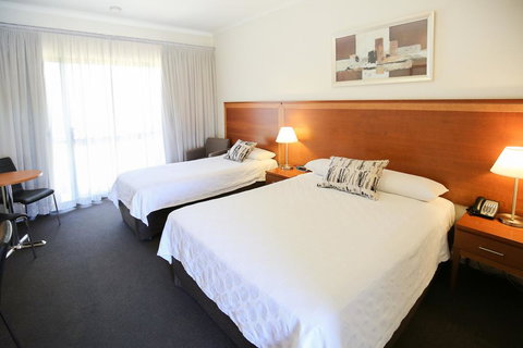 Comfort Inn Deakin Palms - Hotel NSW 3