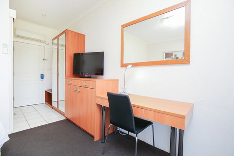 Comfort Inn Deakin Palms - Hotel NSW 1