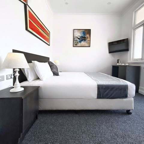 Commercial Hotel Hay - Hotel NSW 3