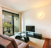 Contemporary 1 Bedroom Teneriffe Apartment with Pool and Gym - Hotel NSW