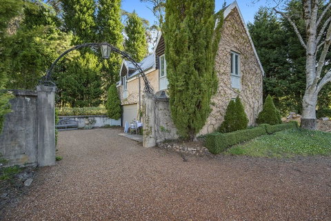 COOKS HOUSE - Hotel NSW 2