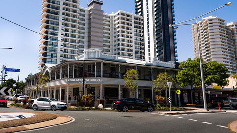 Coolangatta Sands Hotel - Hotel NSW 3
