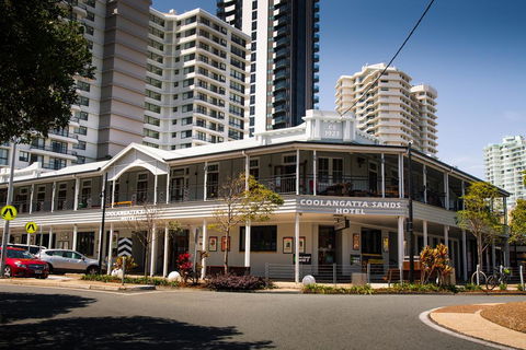 Coolangatta Sands Hotel - Hotel NSW 1