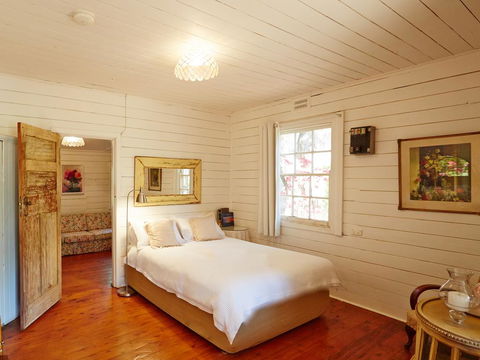 Corynnia Station - Hotel NSW 1