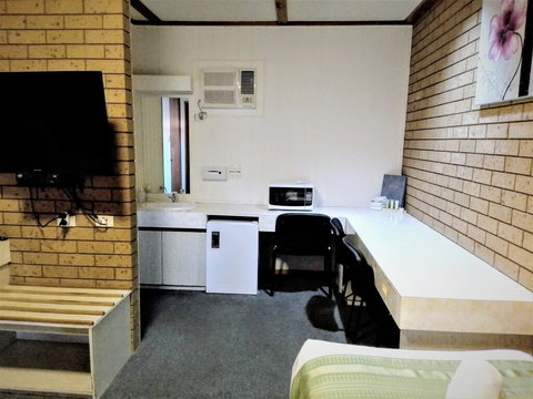 Country Home Motor Inn - Hotel NSW 2