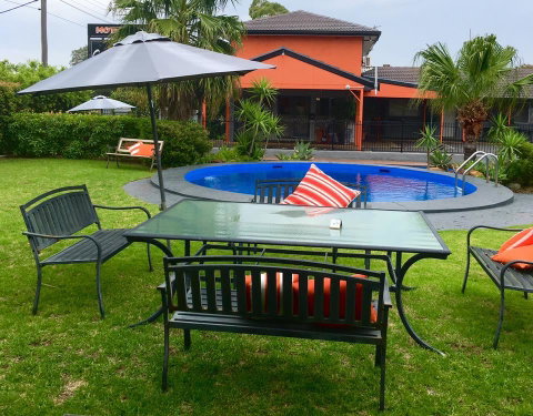 Country Leisure Motor Inn - Hotel NSW 1