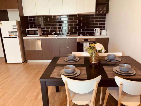 Cozy & Brand New Apt In The Heart Of Western - Hotel NSW 2