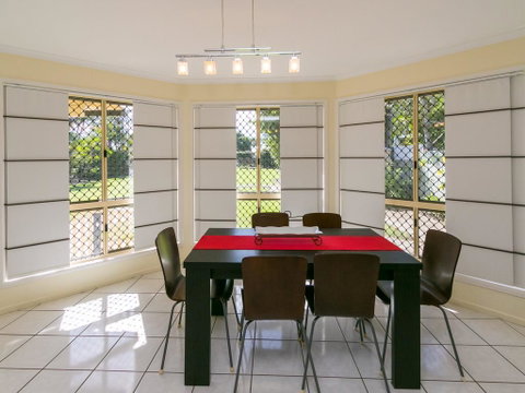 Cozy Family Holiday House - Hotel NSW 2