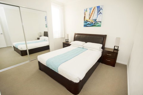 Curtis Central Apartments - Hotel NSW 1