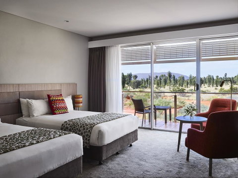 Desert Gardens Hotel - Hotel NSW 2
