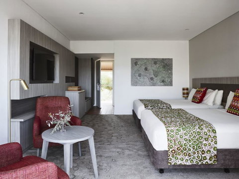Desert Gardens Hotel - Hotel NSW 3
