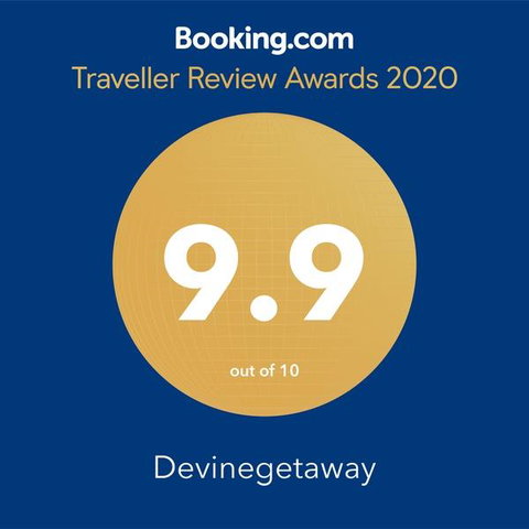 Devinegetaway - Hotel NSW 3