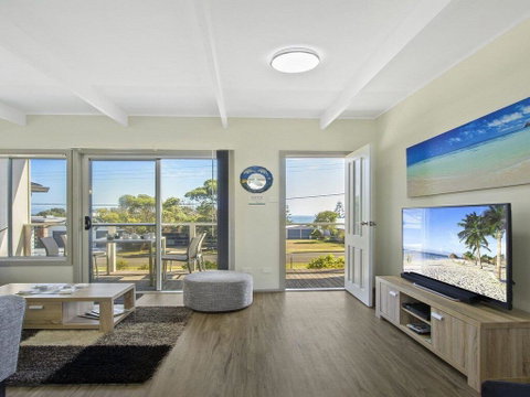 Dolphin Breeze - Fully Fenced And Pet Friendly - Hotel NSW 3