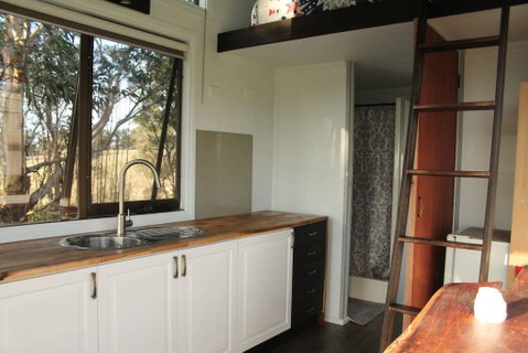Dyl & Lil's Tiny House On Wheels - Hotel NSW 2