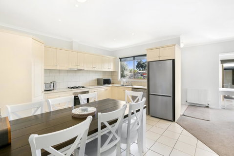 Easy Living Rosebud - Hotel NSW 1