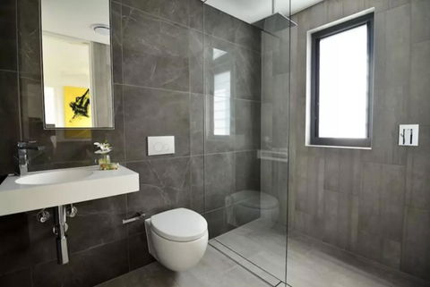 EIGHT TWO NINE TWO V: BONDI BEACH - Hotel NSW 3