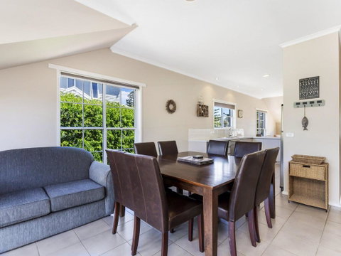 Elizas Townhouse - Hotel NSW 3