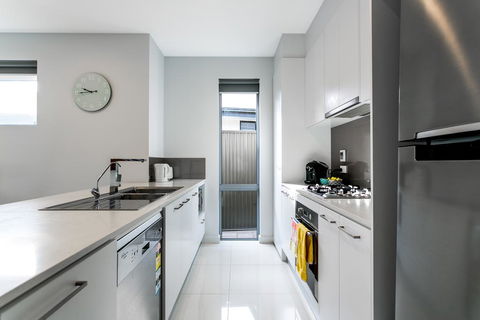 Ella House Adelaide - Hotel NSW 3