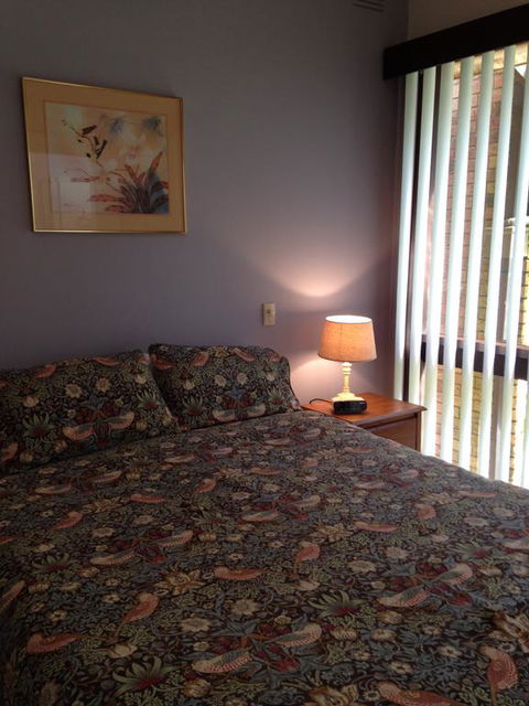 Eltham South Lodge - Hotel NSW 3