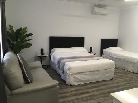 Escape On Lake - Hotel NSW 3