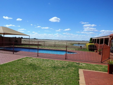 Fairways Bed & Breakfast At Jerilderie - Hotel NSW 1