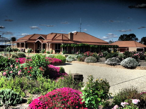 Fairways Bed & Breakfast At Jerilderie - Hotel NSW 3