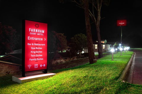 Farnham Court Motel And Restaurant - Hotel NSW 0