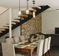 Farrant House - modern and contemporary - Hotel NSW