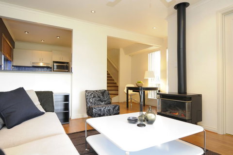 Feathers Serviced Townhouse - Hotel NSW 1