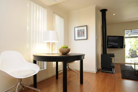 Feathers Serviced Townhouse - Hotel NSW 2