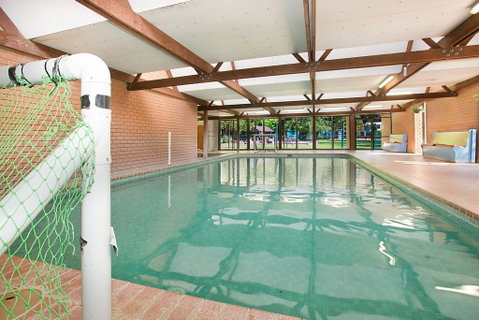 Feathertop Chalet - Hotel NSW 2