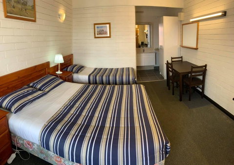 Finley Motel - Hotel NSW 1