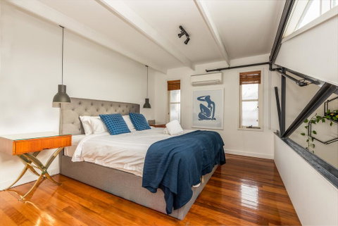 Fitzroy Converted Warehouse Penthouse - Hotel NSW 1