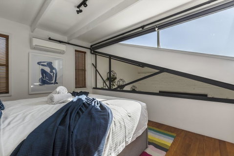Fitzroy Converted Warehouse Penthouse - Hotel NSW 3
