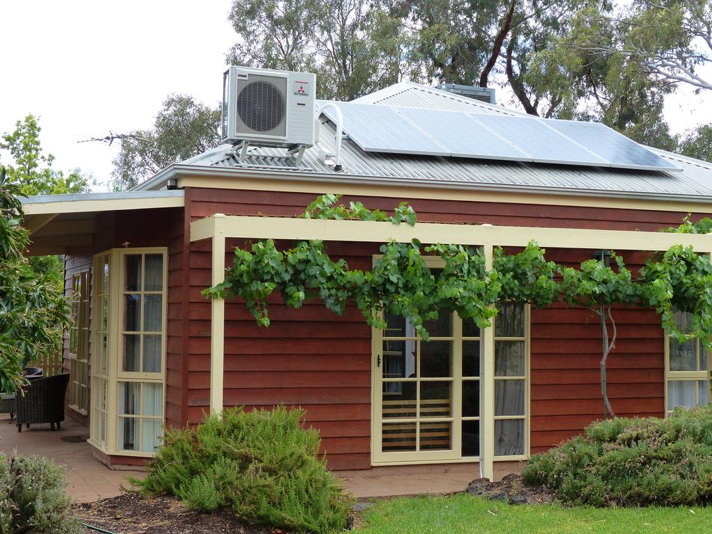 Wargan VIC Hotel NSW