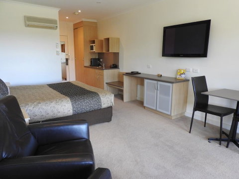 Golden Heritage Accommodation - Hotel NSW 3