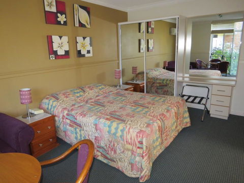 Golfview Lodge - Hotel NSW 3