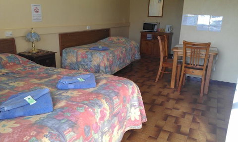 Goolgowi Highway Motel - Hotel NSW 3
