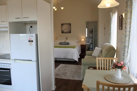 Grace Cottages - Hotel NSW 3
