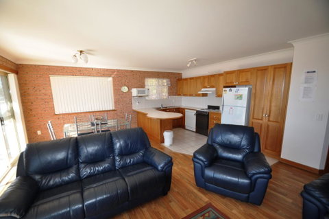 Grand Pacific 1 - Unit 4 - Hotel NSW 3