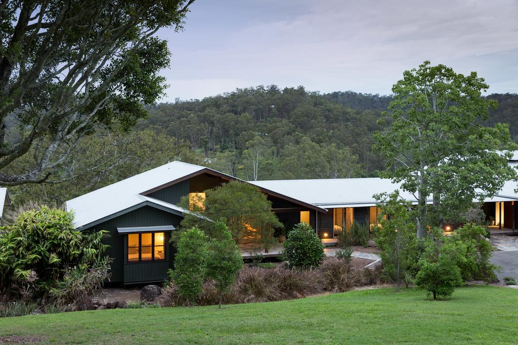 Pullenvale QLD Hotel NSW