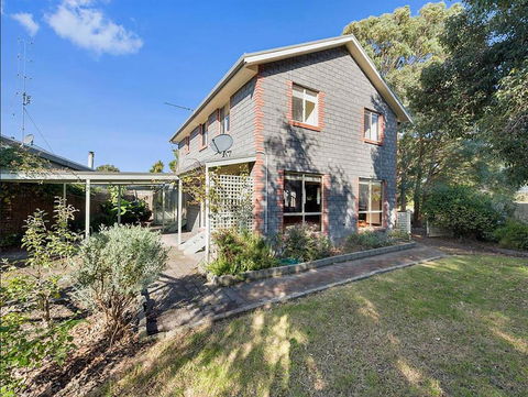 GUMS & ROSES - Family Home In The Heart Of Town. - Hotel NSW 1