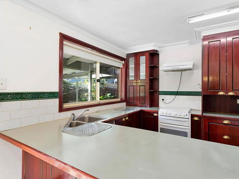 GUMS & ROSES - Family Home In The Heart Of Town. - Hotel NSW 3