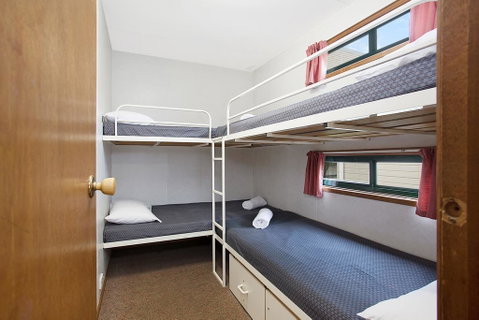 Hamilton Caravan Park - Hotel NSW 3